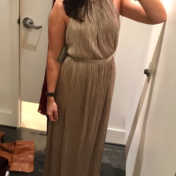 New York & Company Dresses & Skirts - Beautiful Gold Maxi Dress🏆🏆